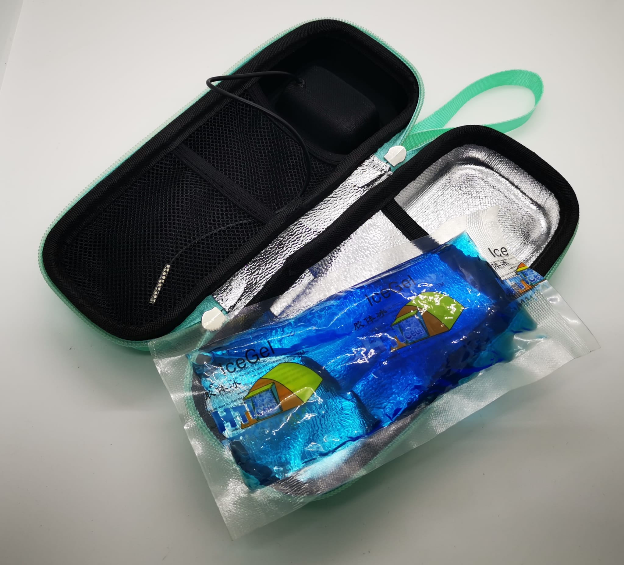 Water proof Insulin pouch with thermometer - Image 2
